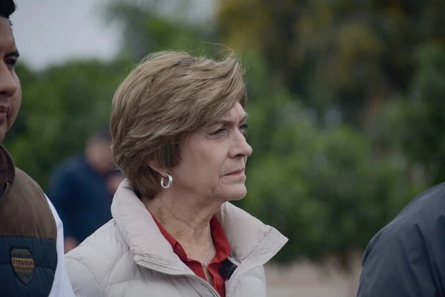 Matthei lanza canción urbana y Kast la califica de “mala”