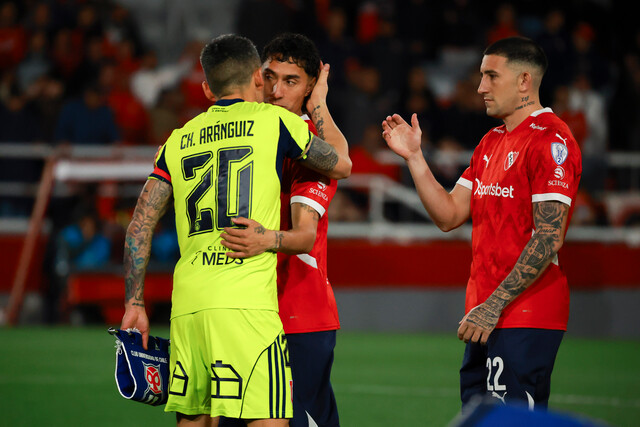 Charles Aránguiz, capitán azul. (Foto: Agencia UNO)