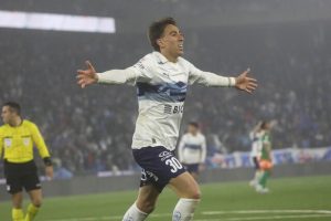 La UC mantiene su invicto en el Claro Arena. (Foto: Agencia Uno)