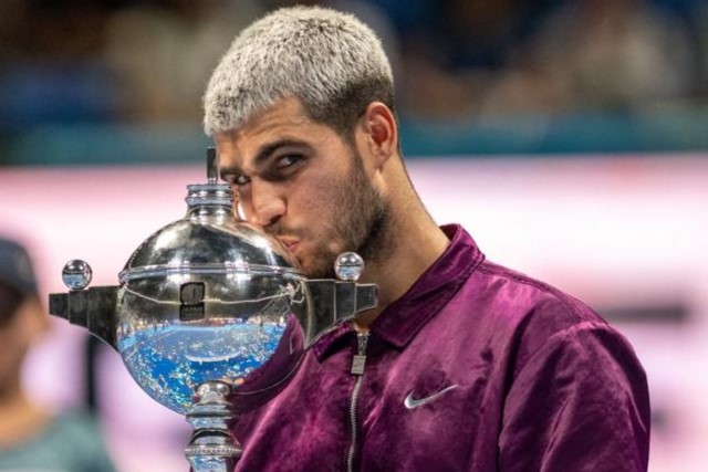 Carlos Alcaraz se corona campeón en Tokio