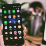 Reino Unido prohibirá uso de redes sociales a menores de 16 años