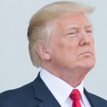 Aprobación de Donald Trump cae a su peor nivel: 37%