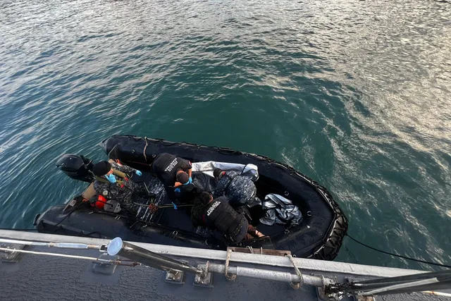 Investigan hallazgo de cuerpo en bahía de San Antonio