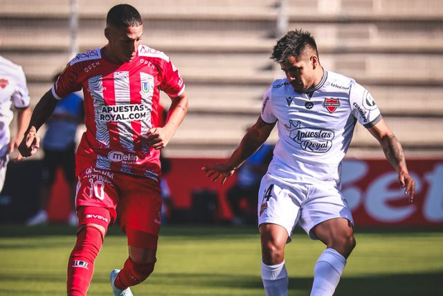 Ñublense rompe racha y hunde a La Calera