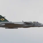 Brasil presenta su primer caza supersónico nacional