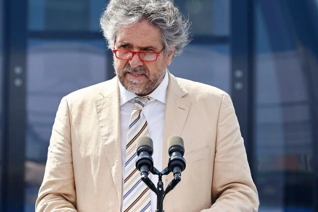 Diputado Carlos Cuadrado propone eliminar indulto presidencial