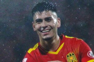 UE volvió a los triunfos en el Santa Laura