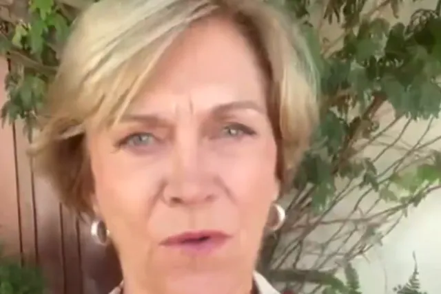 Matthei se suma a criticas por salida de directora de SernamEG