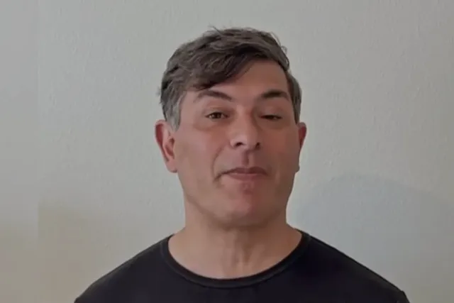 Parisi cuestiona carga tributaria en combustibles