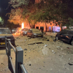 Irán ataca Israel con bombas de racimo y esta bombardea Beirut