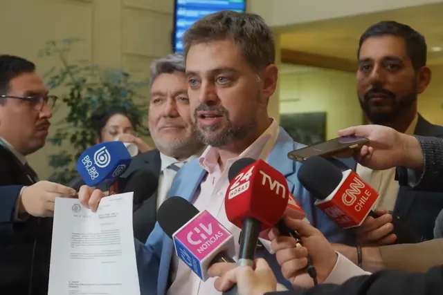 Contraloría da 10 días al Gobierno para aclarar «banquetazo»