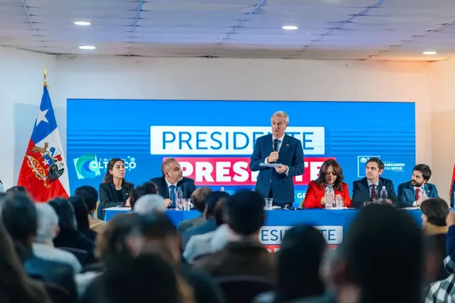 Kast anuncia su primera cadena nacional