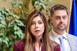 Manouchehri y Cicardini sobre Kast