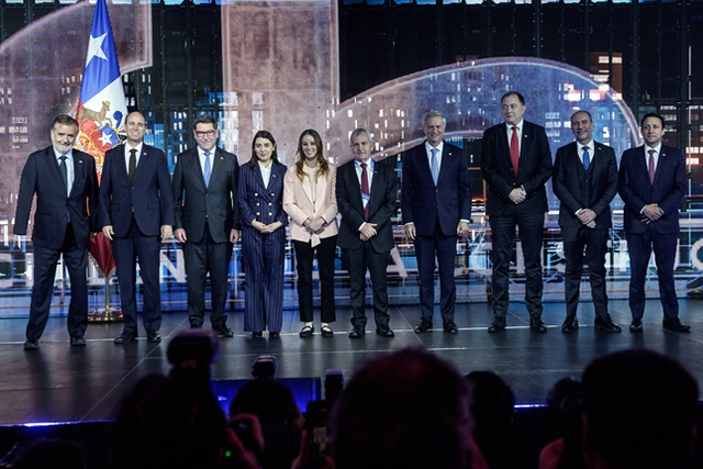 Kast: Promesa de expulsar 300 mil migrantes era solo una metáfora