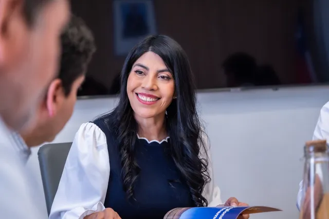 Ministra Lincolao enfrenta ofensiva política por transparencia
