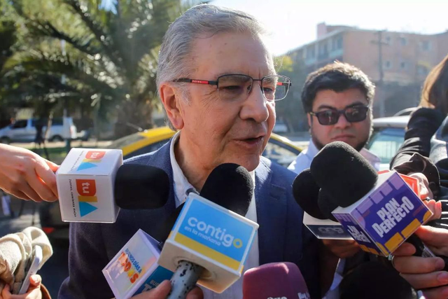 Exalcalde Lavín: «Creo 100% en la inocencia de Cathy y de Joaquín»