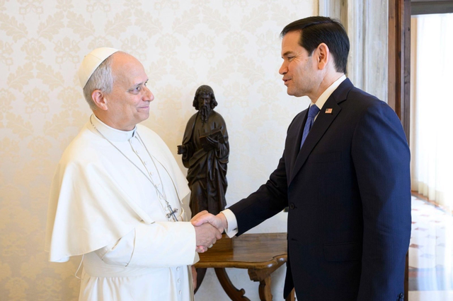 En medio de tensión con Trump Marco Rubio visita al papa León XIV