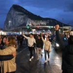 España y Gibraltar ponen fin a la histórica Verja
