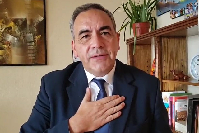 Fidel Espinoza reconoce dos almas al interior del Partido Socialista