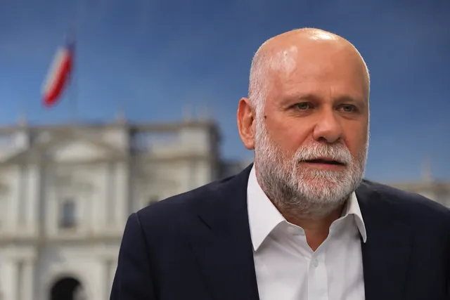 Elizalde acusa “vocación iliberal” del Gobierno
