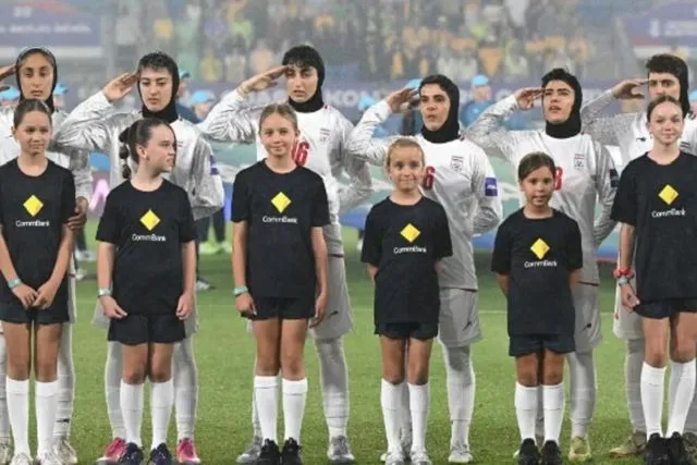futbolistas iraníes Australia