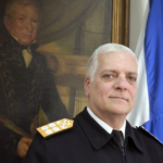 Jefe de Armada argentina reconoce soberanía chilena en estrecho de Magallanes