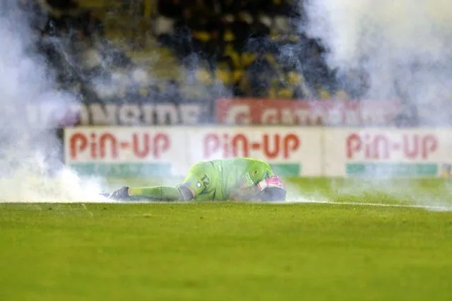 Portero de Huachipato lamenta incidente con bombas de ruido