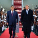 Trump recibe a Xi Jinping en la losa del aeropuerto de Washington