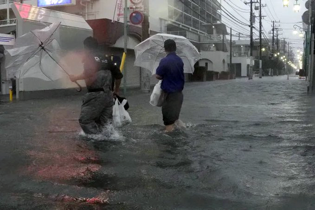 Tragedia en Japón: Tifón Dujuan deja 832 milímetros de lluvia en 48 horas