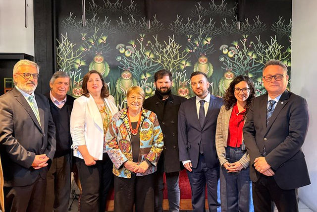 Boric tras reunión con Bachelet: «Tenemos que salir a hablar con la gente»