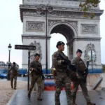 Con 70 mil policías Francia busca contener protestas y disturbios