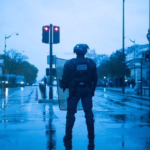 París declara toque de queda en dos zonas de la ciudad