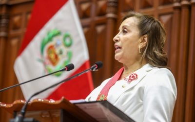 Presidenta de Perú está siendo investigada por la Fiscalía