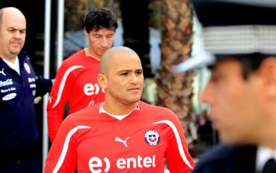 Humberto Suazo cumple sueño de hincha enferma de Monterrey