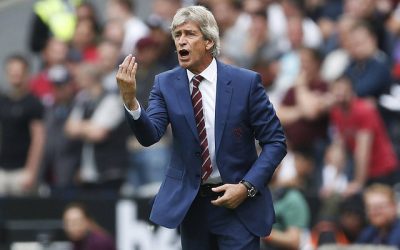 Manuel Pellegrini, Gabriel Suazo y Alexis Sánchez, parte del reducido grupo de chilenos que debutará en las ligas europeas 2025-26. (Foto: Agencia Uno)