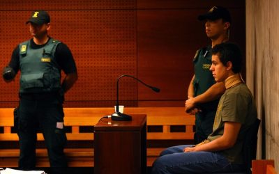 Luciano Pitronello, condenado en 2012 a prisión por colocar una bomba en un banco, falleció este domingo en la Clínica Las Condes tras haber sufrido una descarga eléctrica el viernes mientras operaba una grúa en el Parque Alberto Hurtado de La Reina.