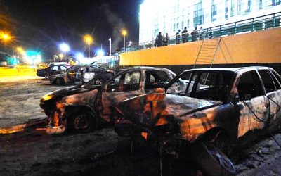 Nuevos disturbios provocan incendios y bloqueos de carreteras en Nueva Caledonia