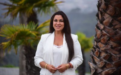 Después de haber sido mencionada en el proceso legal de Cathy Barriga, Marlen Olivarí hizo referencia al controversial collar Swarovski, valuado en $18 millones, que le regaló la exalcaldesa de Maipú. Olivarí aseguró que obsequió o extravió el objeto, pensando inicialmente que se trataba de una artesanía.