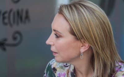 Karen Doggenweiler: "No es posible que en Chile uno se case y pierdas tu identidad"