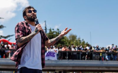 Comediante Edo Caroe recibe críticas por show en Copiapó
