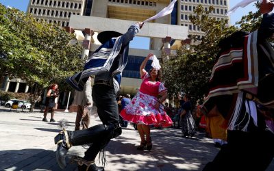 Con "150 Cuecas para Puente Alto", la Asociación Folkloristas de Puente Alto (AFOPA) conmemorará el Día Nacional del Cuequero y la Cuequera frente a la municipalidad de la comuna.