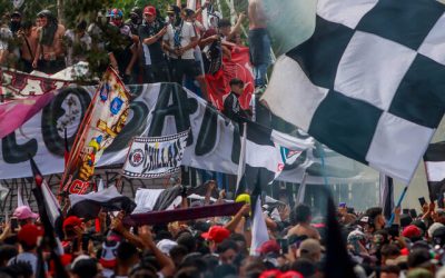 Arengazo previo al clásico. (Foto: Agencia Uno)