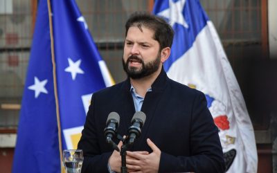 Boric pide corregir un mapa, recordando conflicto con Argentina.
