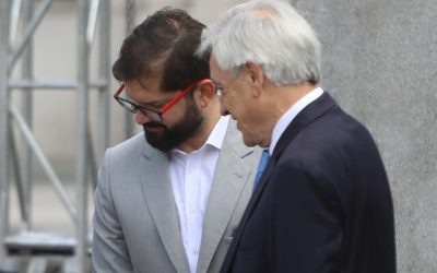 Cadem: Aprobación de Boric cae levemente (31%) y Piñera fue un hombre de grandes acuerdos (87%).