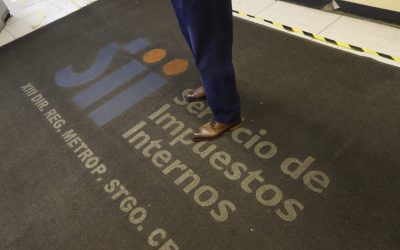 Caso Coimas: Funcionarios del SII niegan vínculo con Villalobos.