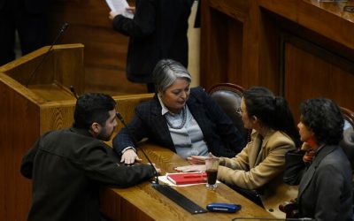 Vocera de Gobierno emplaza a oposición "para llegar a acuerdos que permitan destrabar temas"