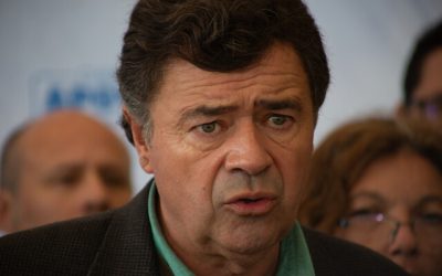 Ministro Estéban Valenzuela.
