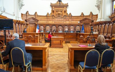 Presidente de Ecuador advierte a jueces y fiscales que apoyen a bandas criminales