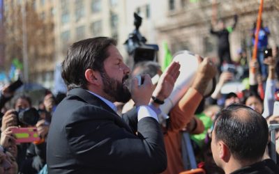 Vocera de Gobierno: Jamás se le pedirá al Presidente "que deje de tener cercanía con el mundo social".