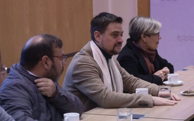 Después del debate en el Senado sobre la aplicación de multas a extranjeros por no votar, los diputados socialistas Daniel Manouchehri y Daniella Cicardini presentaron un proyecto de ley para que los extranjeros solo puedan votar en elecciones municipales.